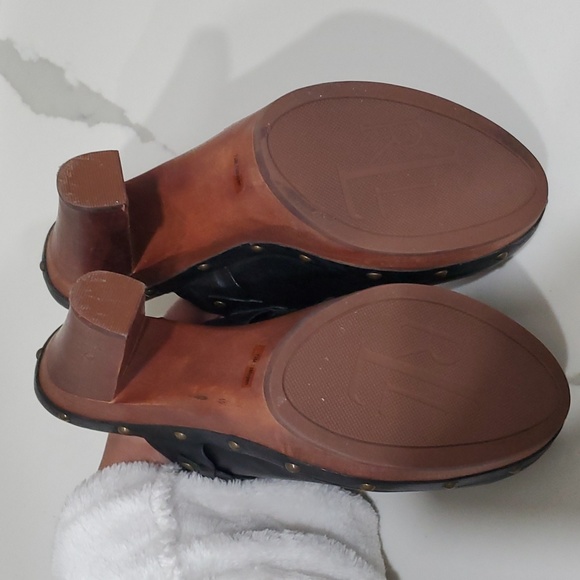 Ralph Laren Clogs - Picture 5 of 6